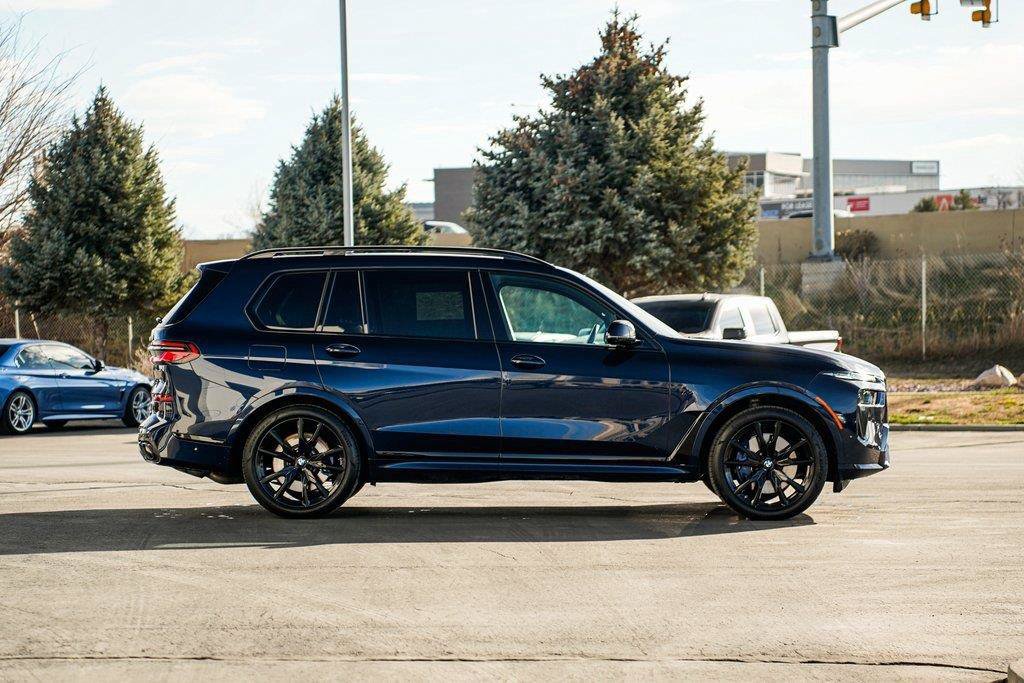 Used 2025 BMW X7 M60i AWD/4WD image 4