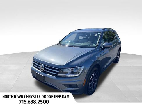 Used 2021 Volkswagen Tiguan SE w/ 3rd Row Seat Package image 1