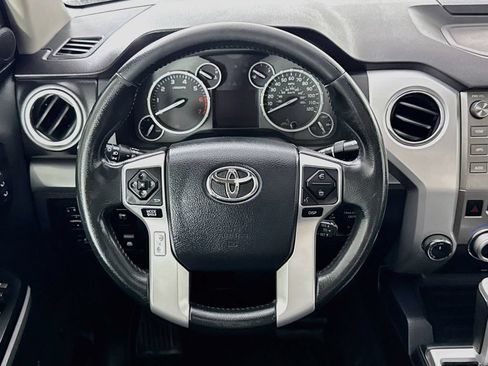 Certified 2017 Toyota Tundra Platinum AWD/4WD image 4