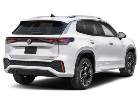 New 2026 Volkswagen Tiguan SEL R-Line AWD/4WD image 2