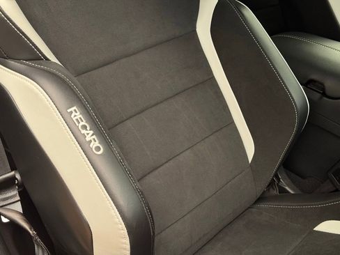 Used 2022 Ford Mustang Shelby GT500 w/ Technology Package image 65