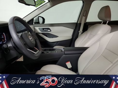 Used 2024 Nissan Rogue SL FWD image 21