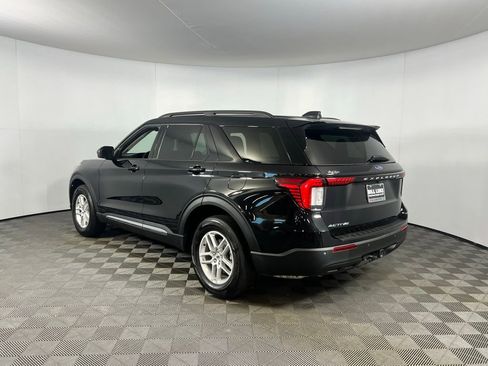 Used 2025 Ford Explorer Active image 7