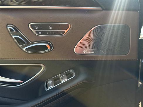 Used 2019 Mercedes-Benz S 560 4MATIC Sedan image 17