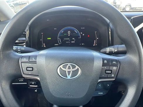 Used 2025 Toyota Camry LE FWD image 13