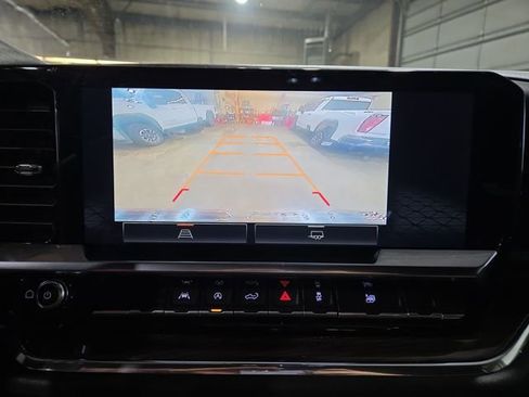 Used 2023 GMC Sierra 1500 Elevation image 27