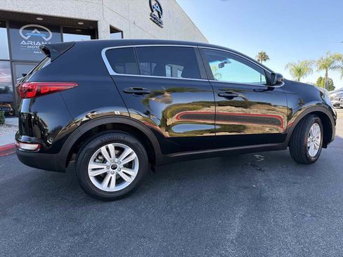 Used 2018 Kia Sportage LX FWD image 11