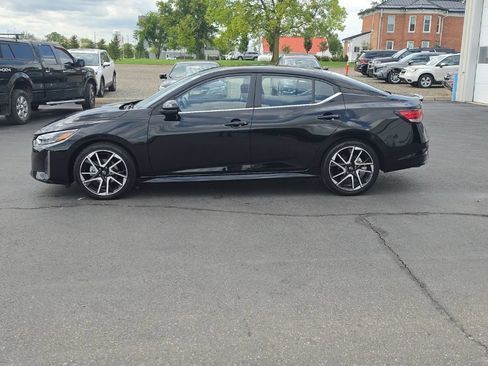 Used 2025 Nissan Sentra SR FWD image 4