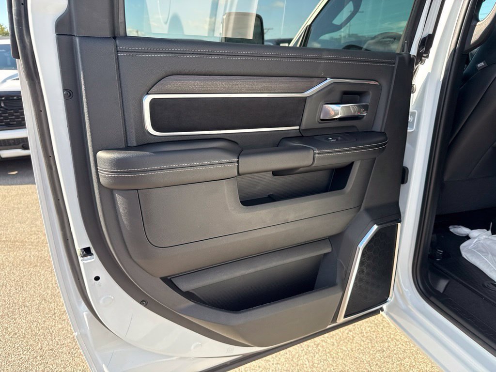 New 2027 RAM 2500 Laramie AWD/4WD image 22
