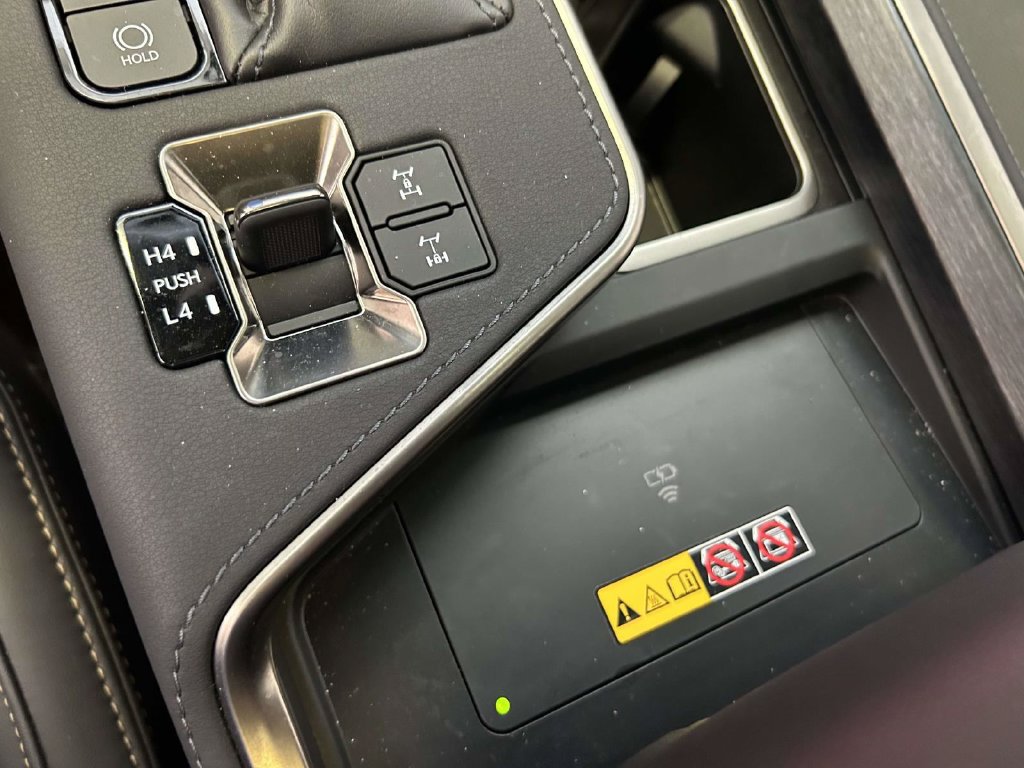 Used 2024 Lexus GX 550 AWD/4WD image 25