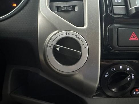 Used 2015 Toyota Tacoma 4x4 Double Cab w/ SR5 Package image 15