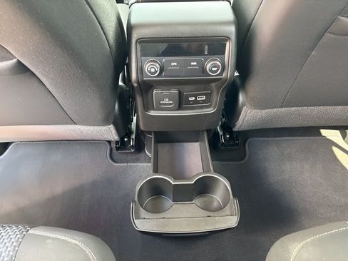 Used 2021 GMC Acadia SLE w/ Driver Convenience Package FWD image 42