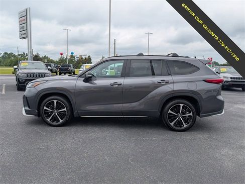 Used 2021 Toyota Highlander XSE image 7