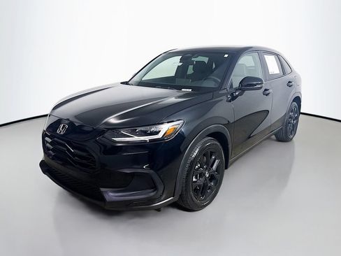 Used 2023 Honda HR-V Sport image 3
