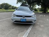 Used 2019 Volkswagen Golf SE image 2