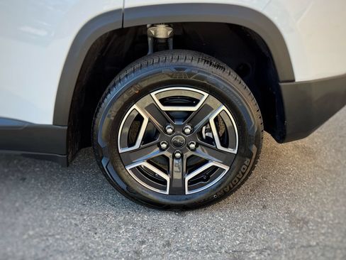 New 2026 Jeep Cherokee Laredo AWD/4WD image 16