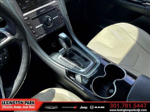 Used 2016 Ford Fusion Titanium AWD/4WD image 15