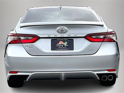 Used 2021 Toyota Camry SE image 6