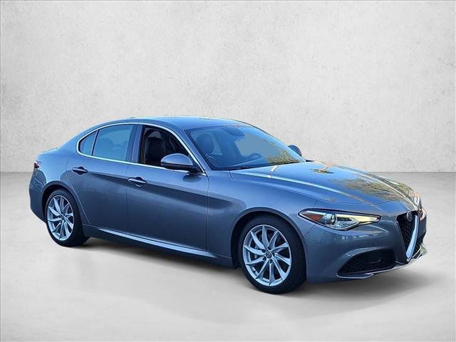 Used 2019 Alfa Romeo Giulia RWD image 3