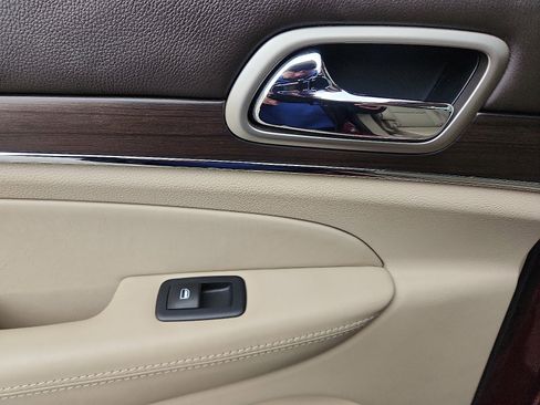 Used 2017 Jeep Grand Cherokee Overland image 27