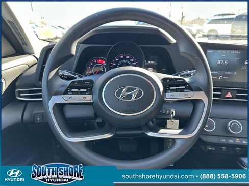 Certified 2021 Hyundai Elantra SE image 14