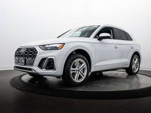Certified 2024 Audi Q5 e Premium Plus AWD/4WD image 7