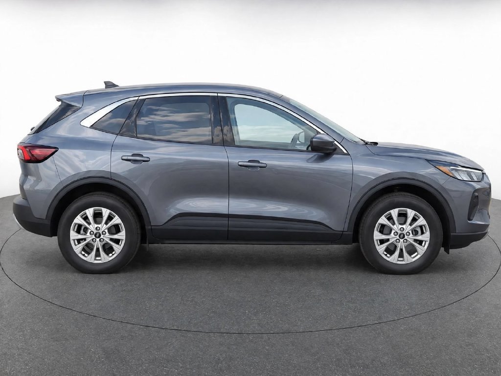 Used 2023 Ford Escape Active w/ Tech Pack #2 AWD/4WD image 8