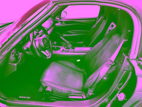 Used 2016 MAZDA MX-5 Miata Club RWD image 10
