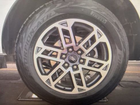 Used 2025 Ford Expedition Active image 11