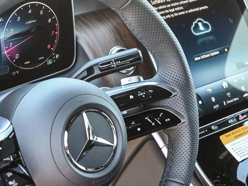 New 2026 Mercedes-Benz GLC 300 image 28