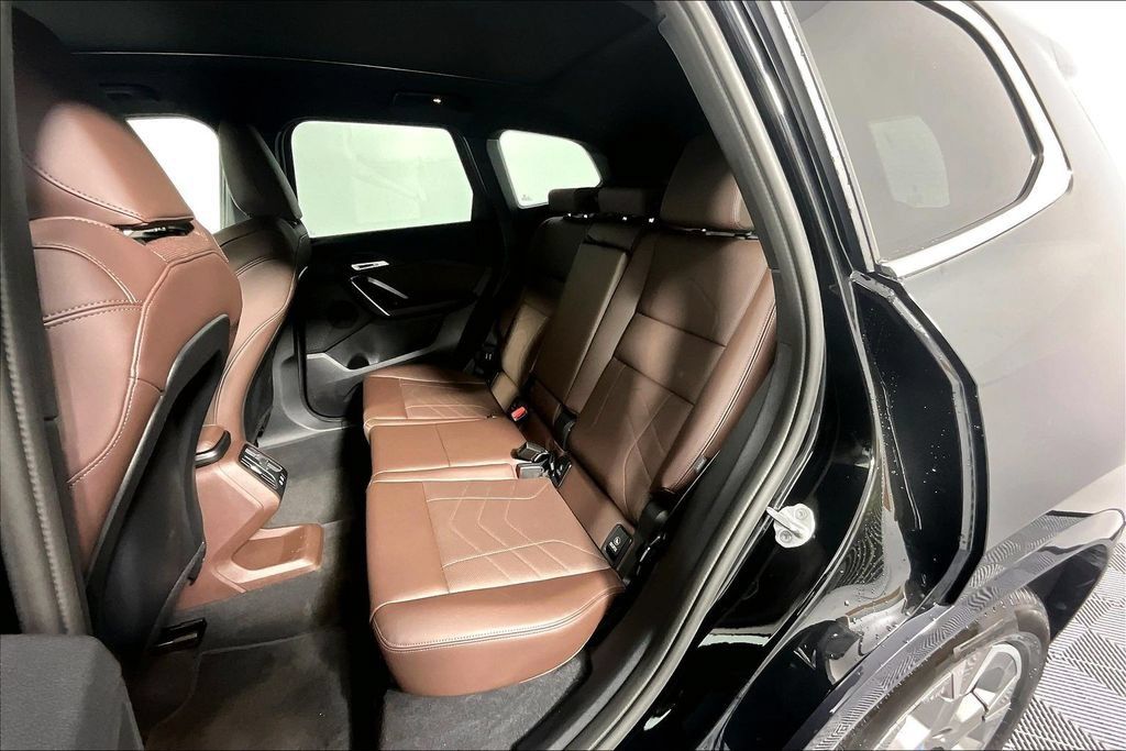 Used 2025 BMW X1 xDrive28i AWD/4WD image 26