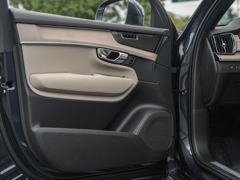 New 2026 Volvo XC90 T8 Ultra w/ Protection Package Premier AWD/4WD image 36