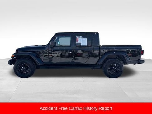 Used 2022 Jeep Gladiator Sport image 4