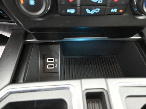 Used 2019 Ford F150 XLT w/ Equipment Group 302A Luxury image 4