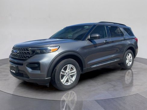 Used 2023 Ford Explorer XLT AWD/4WD image 1