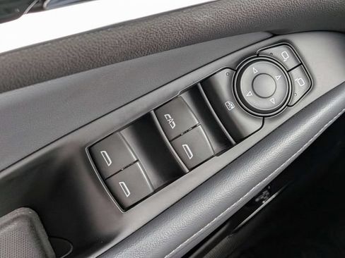 Used 2023 Buick Enclave Essence w/ Sport Touring Edition FWD image 22