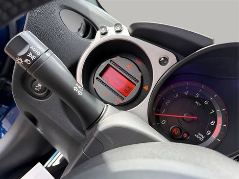 Used 2020 Nissan 370Z Coupe image 40