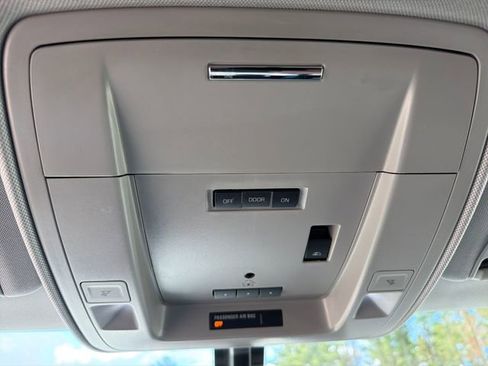 Used 2017 GMC Sierra 1500 SLT AWD/4WD image 22