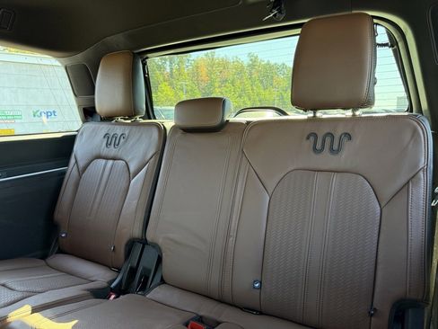 Certified 2024 Ford Expedition King Ranch image 28