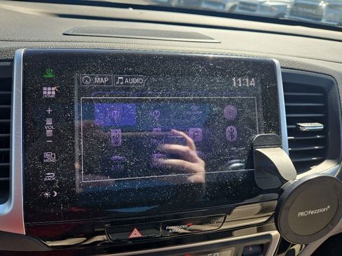 Used 2016 Honda Pilot Elite image 17