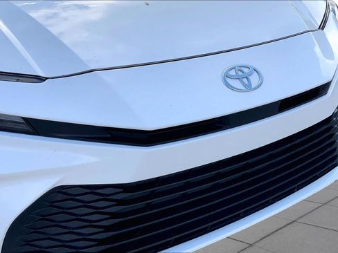 Used 2025 Toyota Camry LE FWD image 29