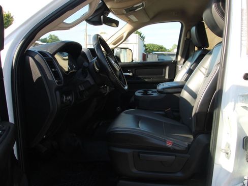 Used 2019 RAM 2500 Tradesman w/ Safety Group AWD/4WD image 9