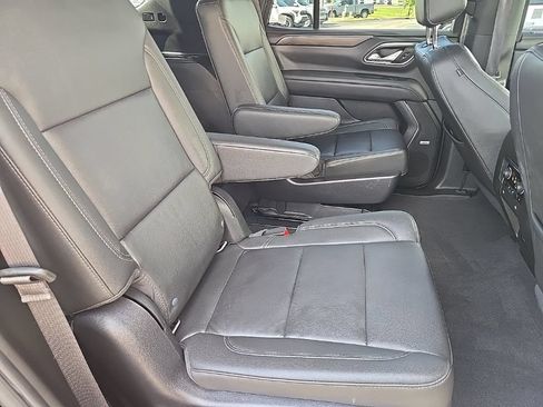 Used 2022 Chevrolet Tahoe Z71 w/ Z71 Off-Road Package AWD/4WD image 34