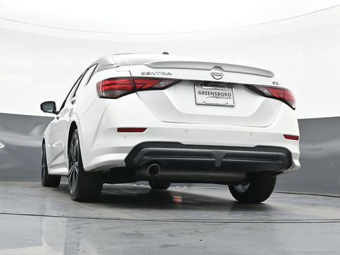Used 2022 Nissan Sentra SR w/ SR Premium Package FWD image 41
