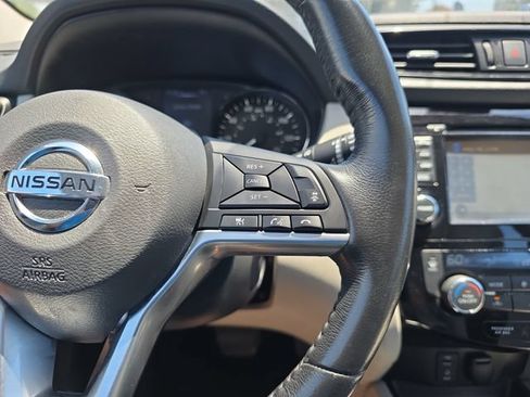 Used 2017 Nissan Rogue Sport SL w/ SL Premium Package FWD image 20