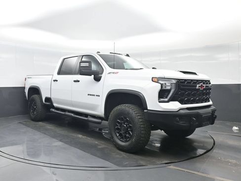 Used 2024 Chevrolet Silverado 2500 ZR2 w/ ZR2 Bison Edition AWD/4WD image 10