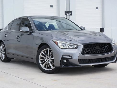 Used 2018 INFINITI Q50 Luxe w/ Cargo Package (L95) image 2