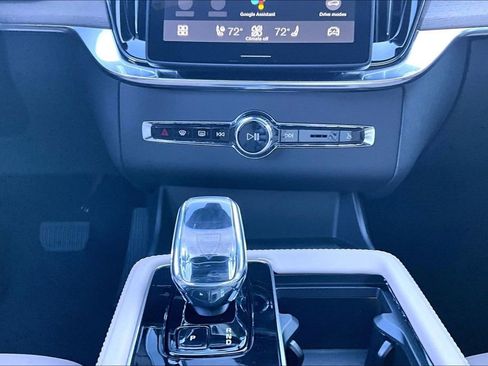 New 2026 Volvo XC90 T8 Plus w/ Protection Package Premier image 33