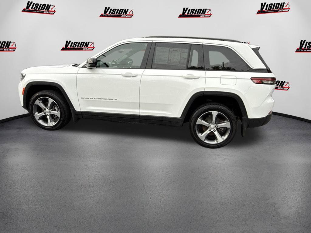 Used 2026 Jeep Grand Cherokee Limited AWD/4WD image 8