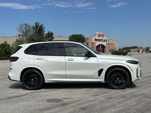 New 2026 BMW X5 M60i image 8